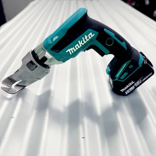 18 BRUSHLESS ROOFING SHEAR LI-ION - Image 4