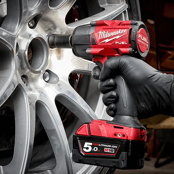 Milwaukee M18 FUEL™ 1/2" Mid-Torque Impact Wrench with Friction Ring (Tool Only) - M18FMTIW2F12-0 BONUS WHEEL NUT SOCKET SET - Image 5