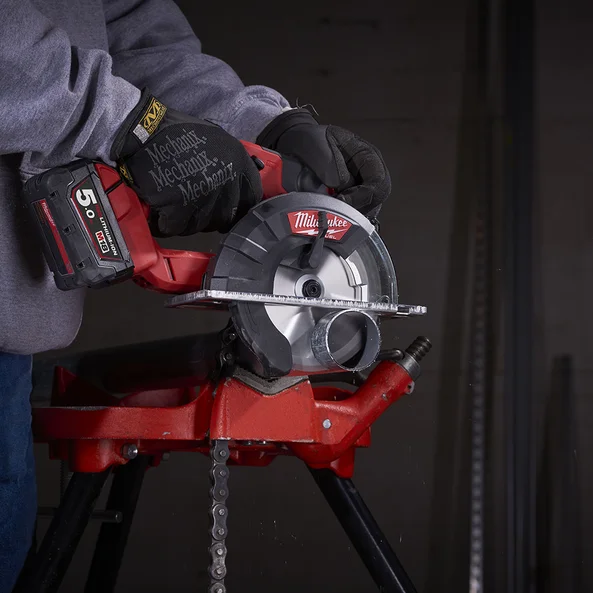 Milwaukee M18 FUEL™ Metal Cutting Circular Saw (Tool Only) - M18FMCS-0 - Image 5