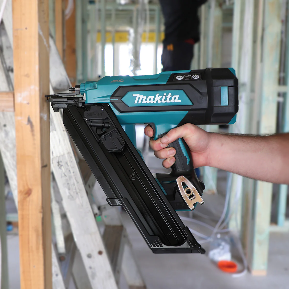 Makita DBN900ZK 18V Brushless 90mm Framing Nailer SKIN - Image 2