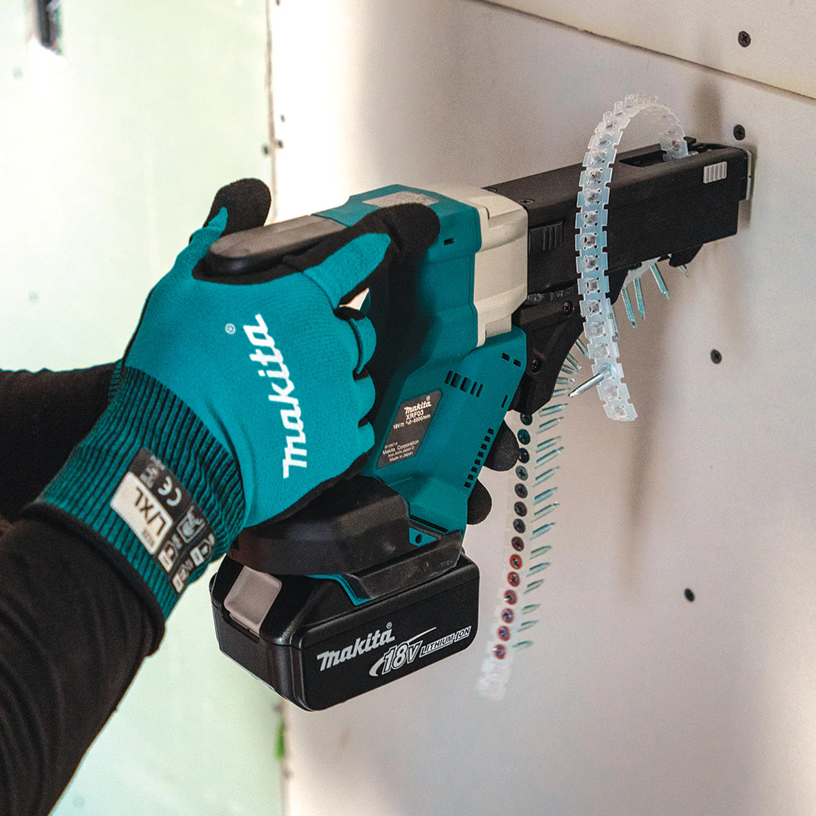 Makita DFR453Z 18V Brushless Collated Screwdriver - Image 3